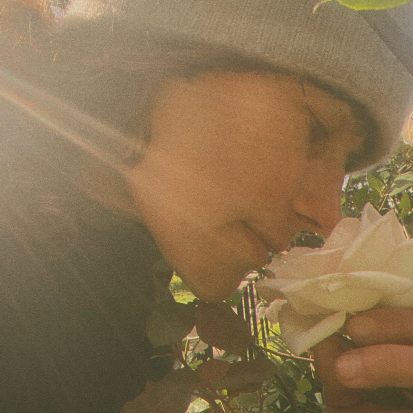 LEPAAR GLOW WHITE ROSE/SANDALWOOD MINERAL WATER / Radiance Lifting Face Tonic