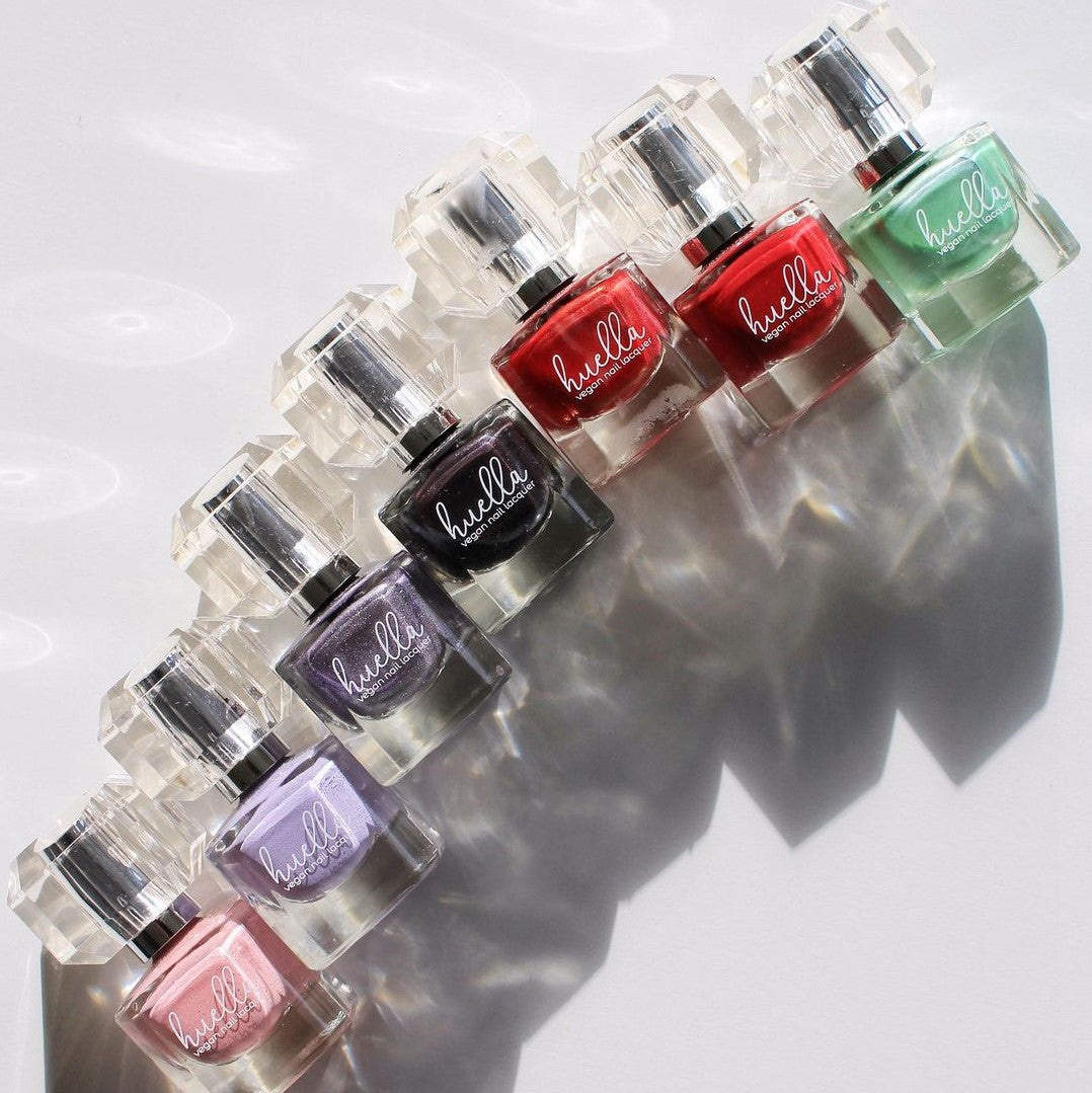 Hancrafted, vegan and 10-free nail polishes from Huella Beauty