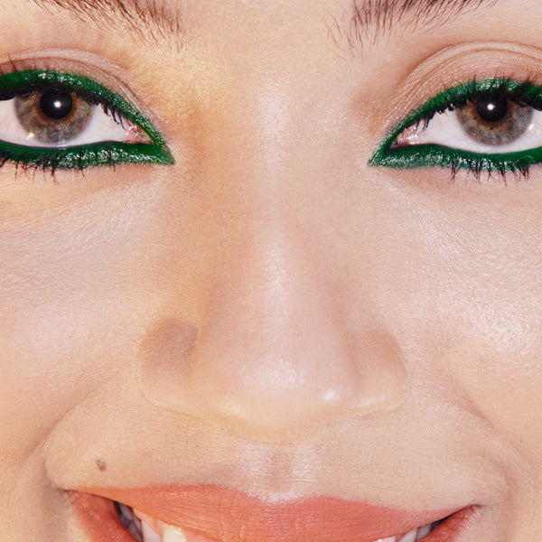 19/99 BEAUTY Precision Colour Pencil zold