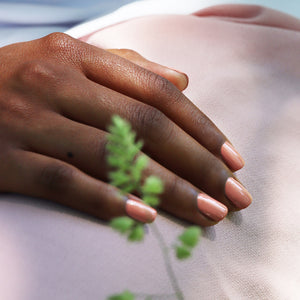 MANUCURIST Green Flash LED Nail Polish Peach