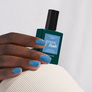 MANUCURIST Green Flash LED Nail Polish Saphir