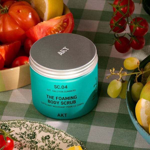 AKT LONDON The Foaming Body Scrub Sc.04 Halcyon Summers
