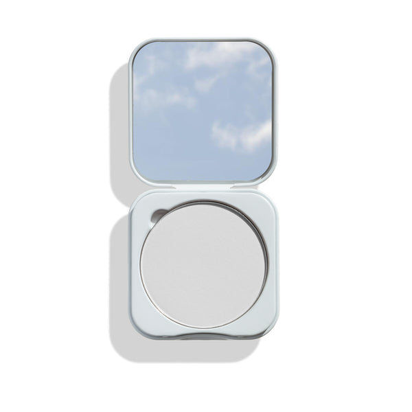 ALEPH Prep/Finish Powder – a versatile, translucent powder for a smooth, shine-free finish.