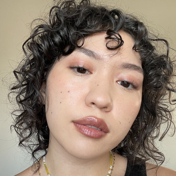 AXIOLOGY-Multi-Stick-Color-Cream-Grounded