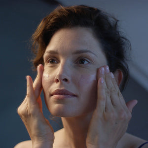 BLOOMEFFECTS Black Tulip Facial Moisturizer / Mask