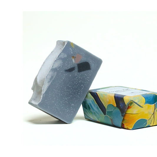 Blooming Wild Winter’s Light Soap bar with eucalyptus and mint, featuring natural oils and shea butter for a refreshing, energizing cleanse and smooth skin.