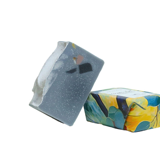 Blooming Wild Winter’s Light Soap bar with eucalyptus and mint, featuring natural oils and shea butter for a refreshing, energizing cleanse and smooth skin.