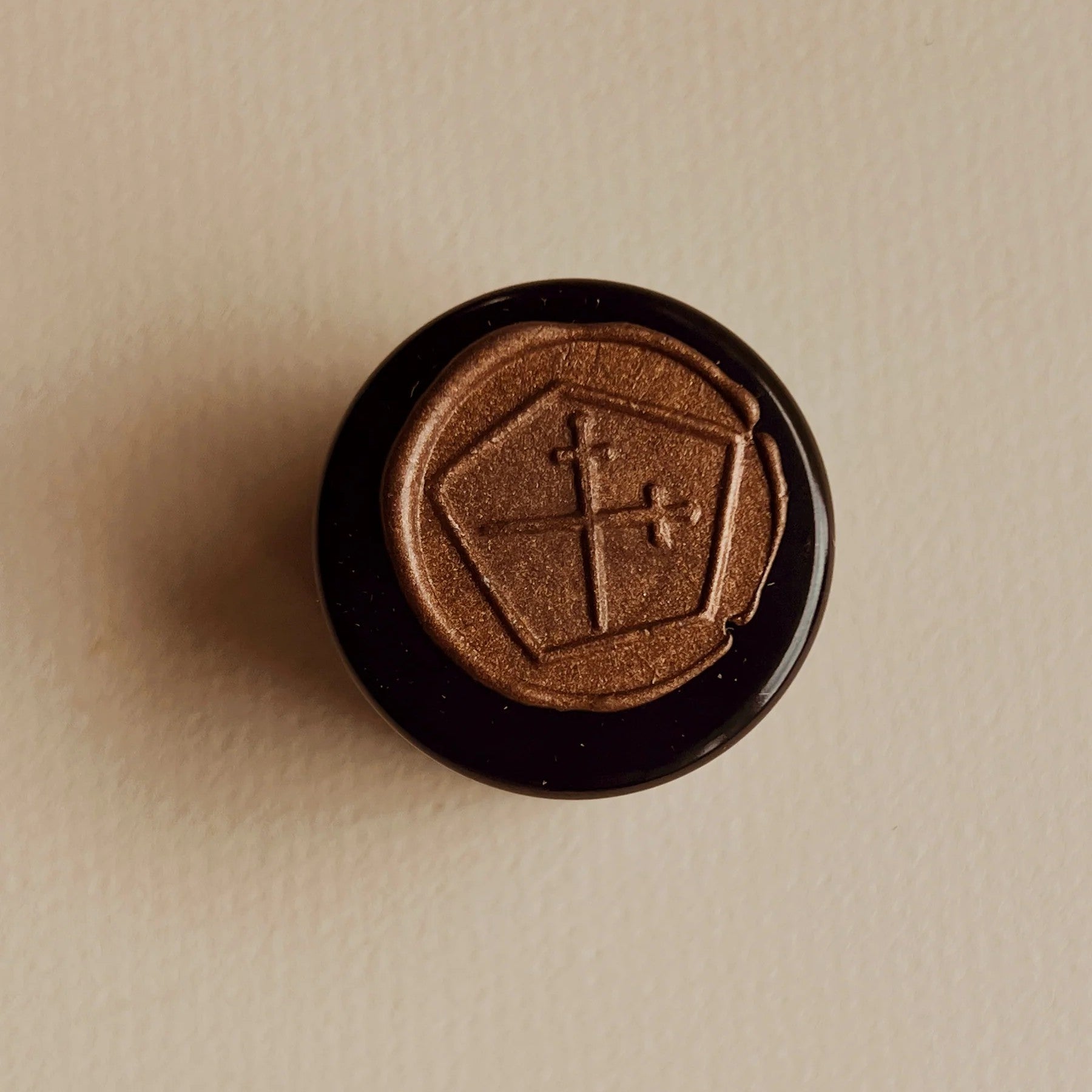 LEPAAR Tinted Sole Lip + Face Balms / Softly Coloured With A Shimmer Of Edible Mica amber sole