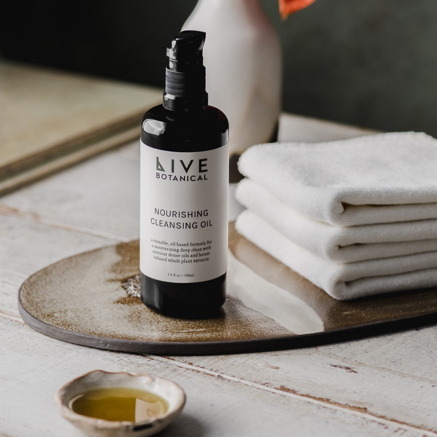 LIVE BOTANICAL Nourishing Cleansing Oil