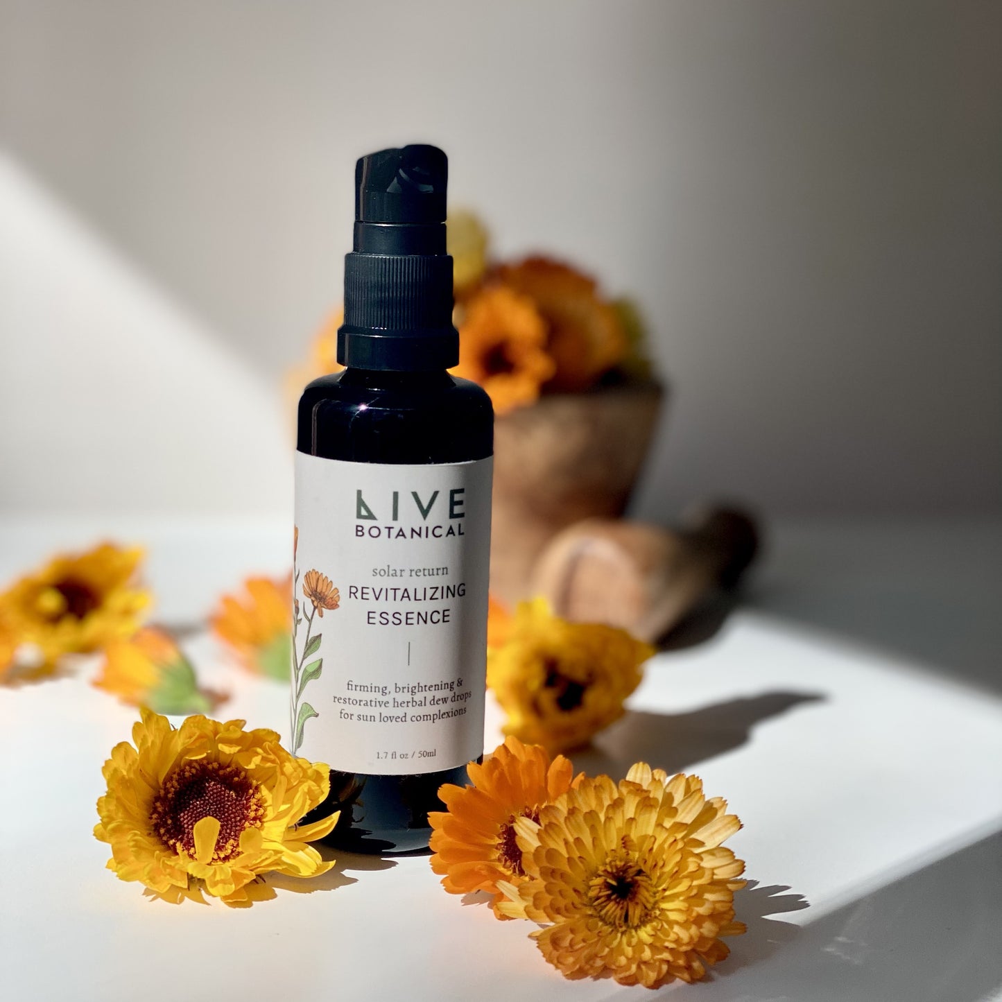 LIVE BOTANICAL Solar Return Revitalizing Essence