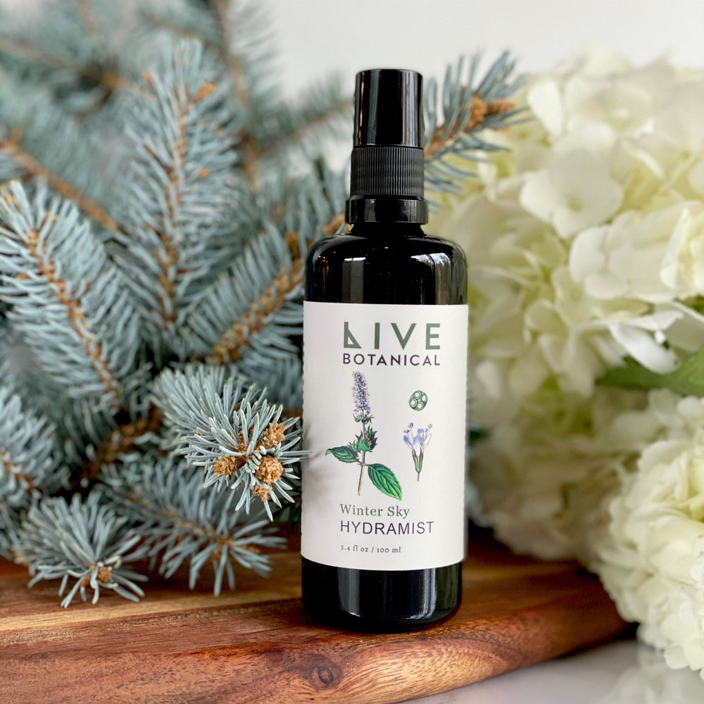 LIVE BOTANICAL Winter Sky Hydramist in 100ml black glass bottle