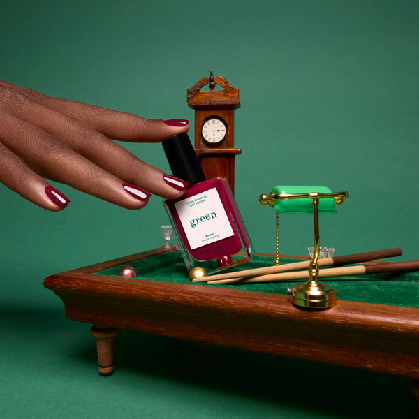 MANUCURIST Green Nail Polish Amour