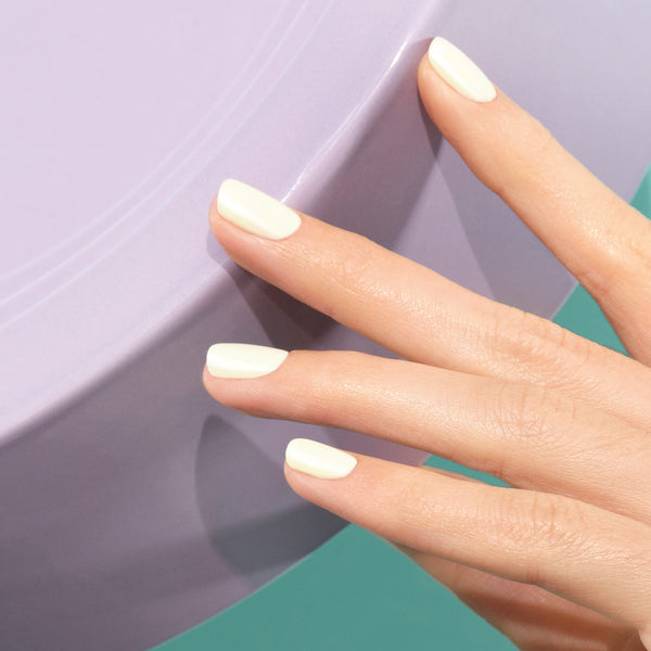 MANUCURIST Green Nail Polish Porcelaine
