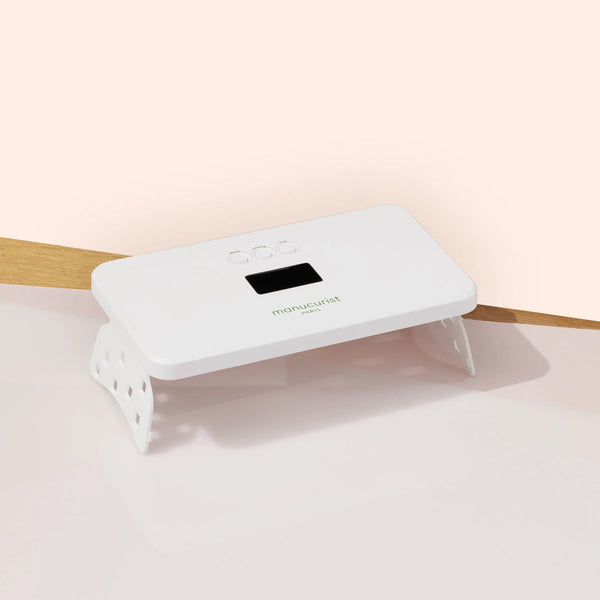 Manucurist Premium Lamp with foldable design, 36W power, and 21 LEDs for a fast Green Flash™ gel manicure.