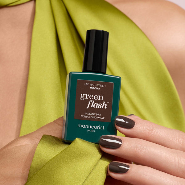 MANUCURIST Semi-permanent LED Green Flash™ Mocha