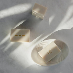 MOMENTI BOTANICALS Moon Milk Soap Bar