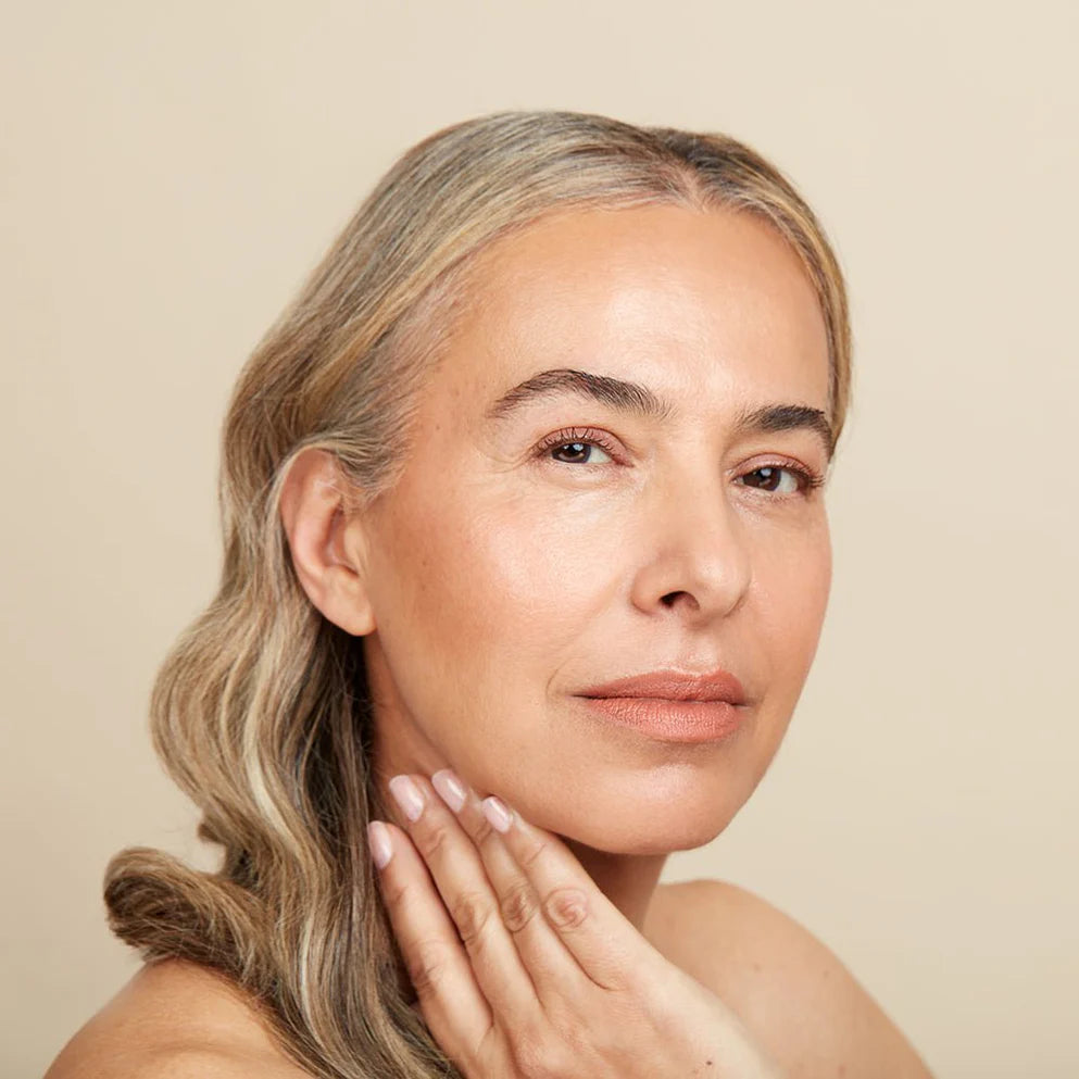 ﻿MONIKA BLUNDER BEAUTY Hot Line Lip Liner sandi