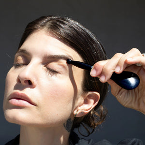 NOTO-Bian-Stone-Facial-Tool