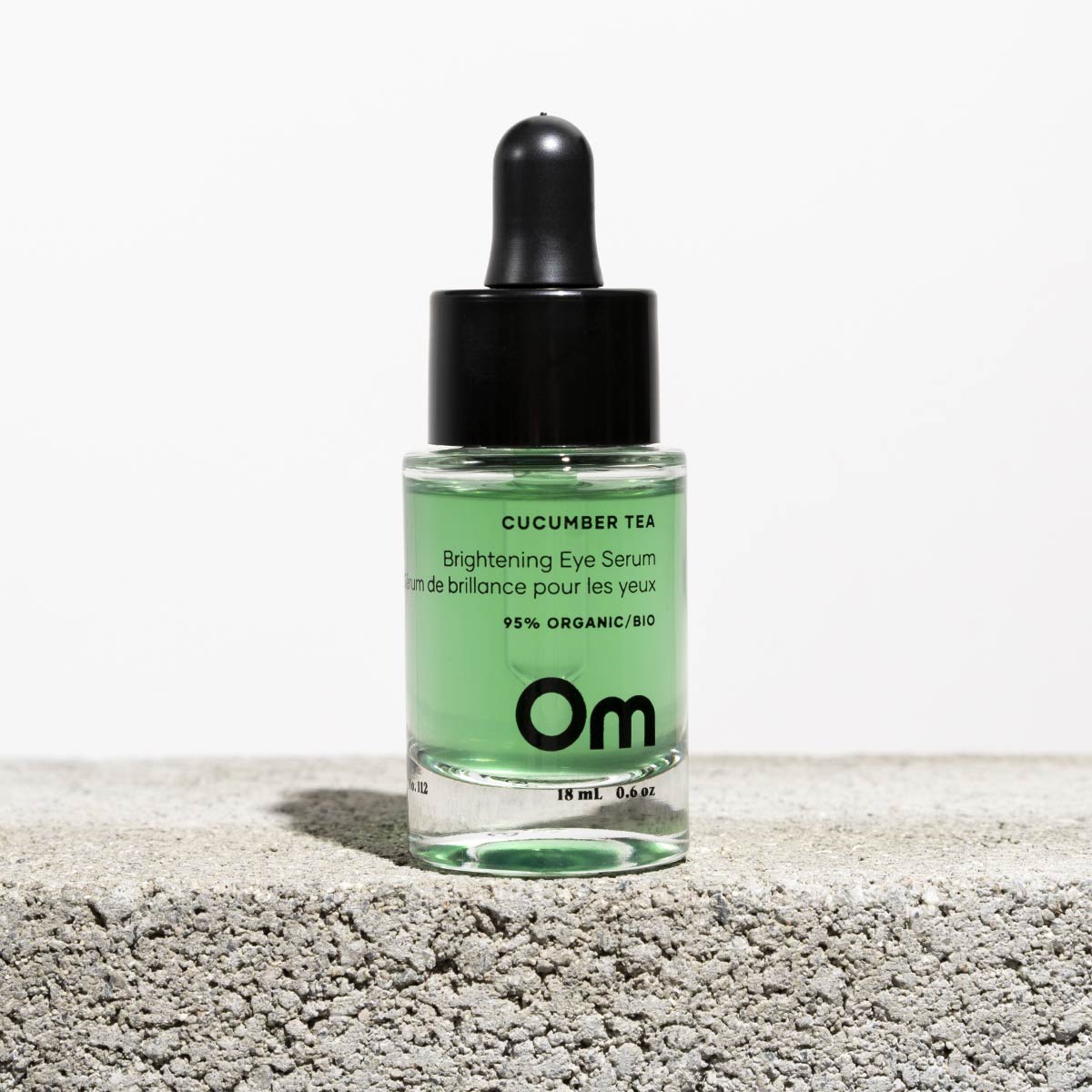 OM ORGANICS Cucumber Tea Brightening Eye Serum