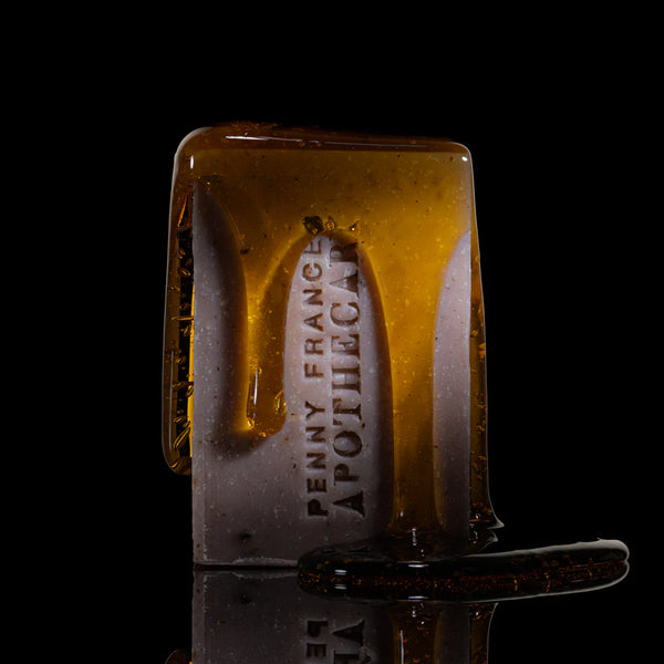 PENNY FRANCES APOTHECARY Lavender & Violet Botanical Soap