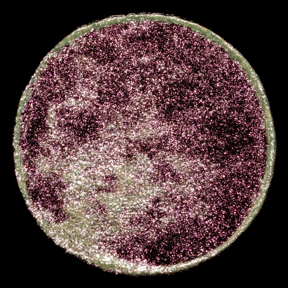 RITUEL DE FILLE Celestial Sphere Gelée Eye Gloss – Ara, iridescent golden-red gelée with subtle teal highlights, suitable for eyes, lips, and highlighting.