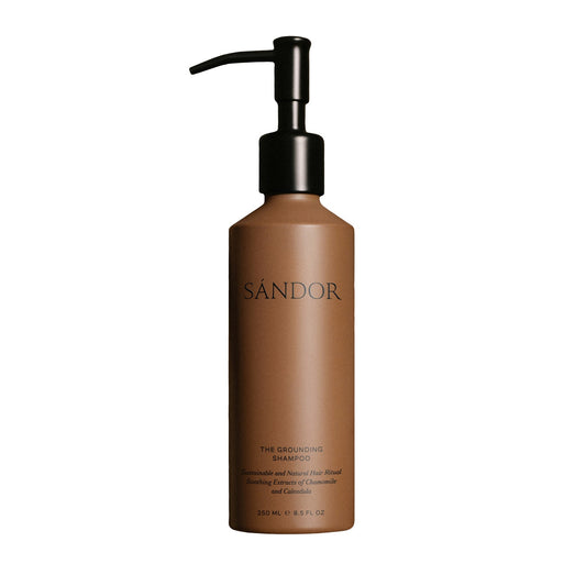 SÁNDOR The Grounding Shampoo in a minimalist bottle with aluminum cap on white background
