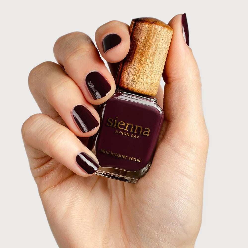 Sienna Byron Bay Infinite Nail Polish – A deep aubergine crème with a sustainable, clean formula.