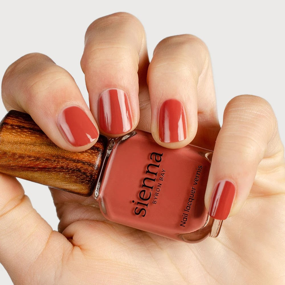 Sienna Byron Bay Life Nail Polish – Bold brick red for a chic, neutral manicure. Vegan, cruelty-free, and environmentally conscious.
