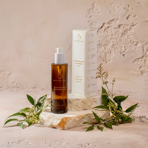 THE GOLDEN SECRETS Illuminating Cleansing Oil