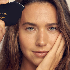 THE GOLDEN SECRETS Sorceress Stone Gua Sha Beauty Tool