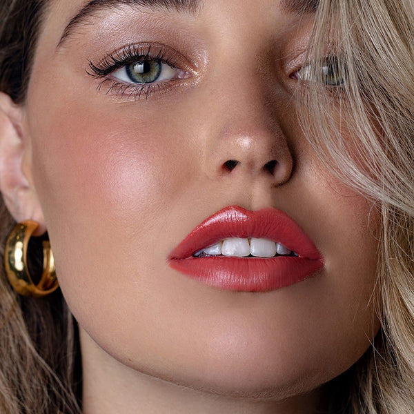 EYE OF HORUS Velvet Lips seductress coral