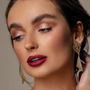 EYE OF HORUS Velvet Lips siren black cherry