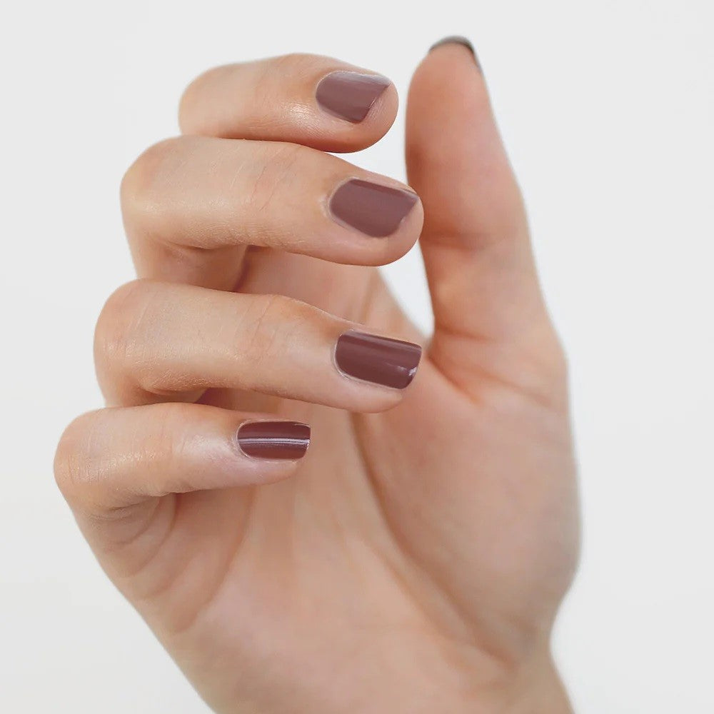 Sienna Byron Bay Grounded Nail Polish – mylk chocolate crème, eco-friendly, breathable, and vegan.